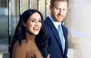 Kraliyetten ayrılan Meghan Markle’dan ilk işi için önemli adım!